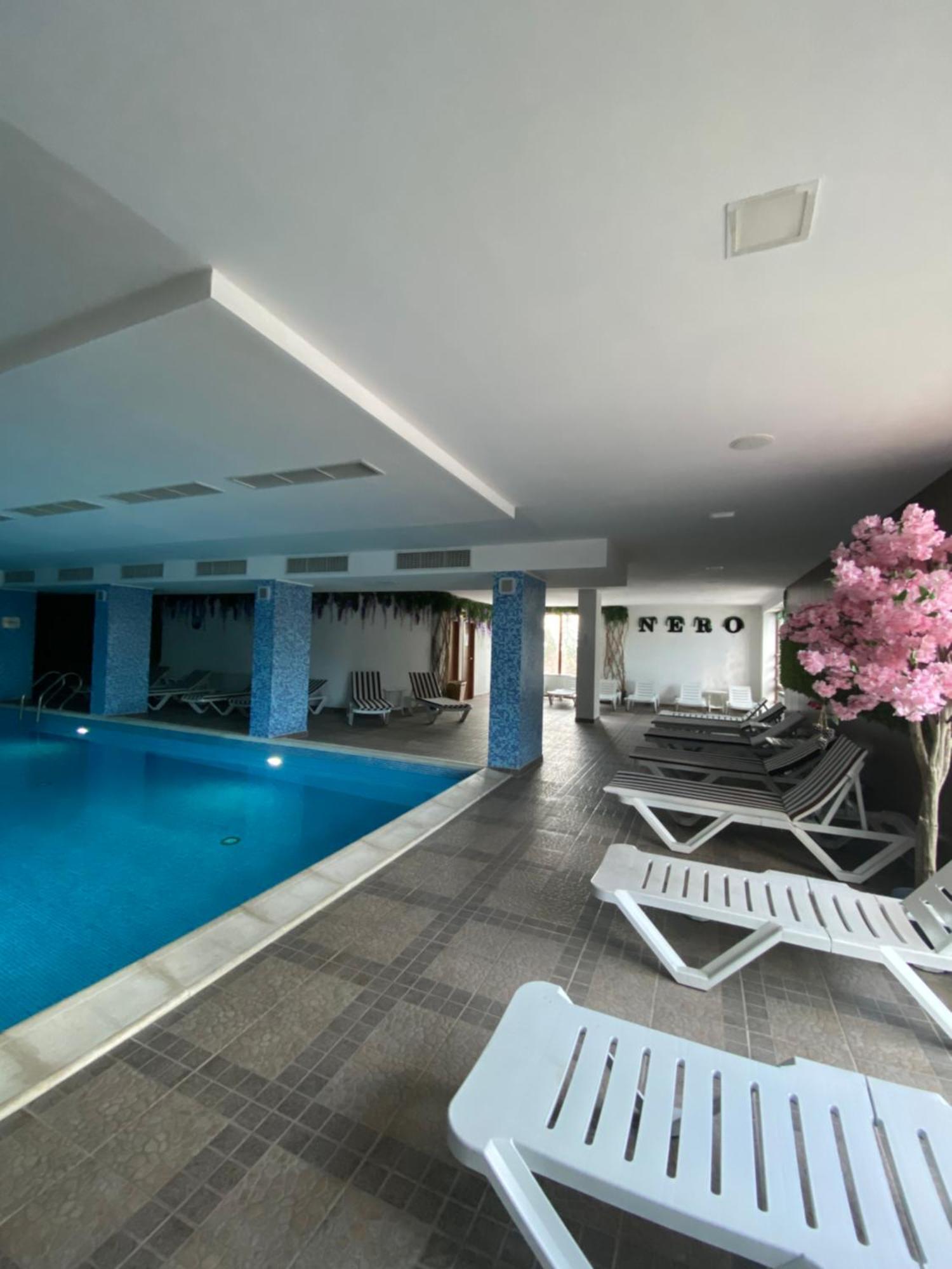 Complex Nero Aparthotel Pamporovo Exterior photo