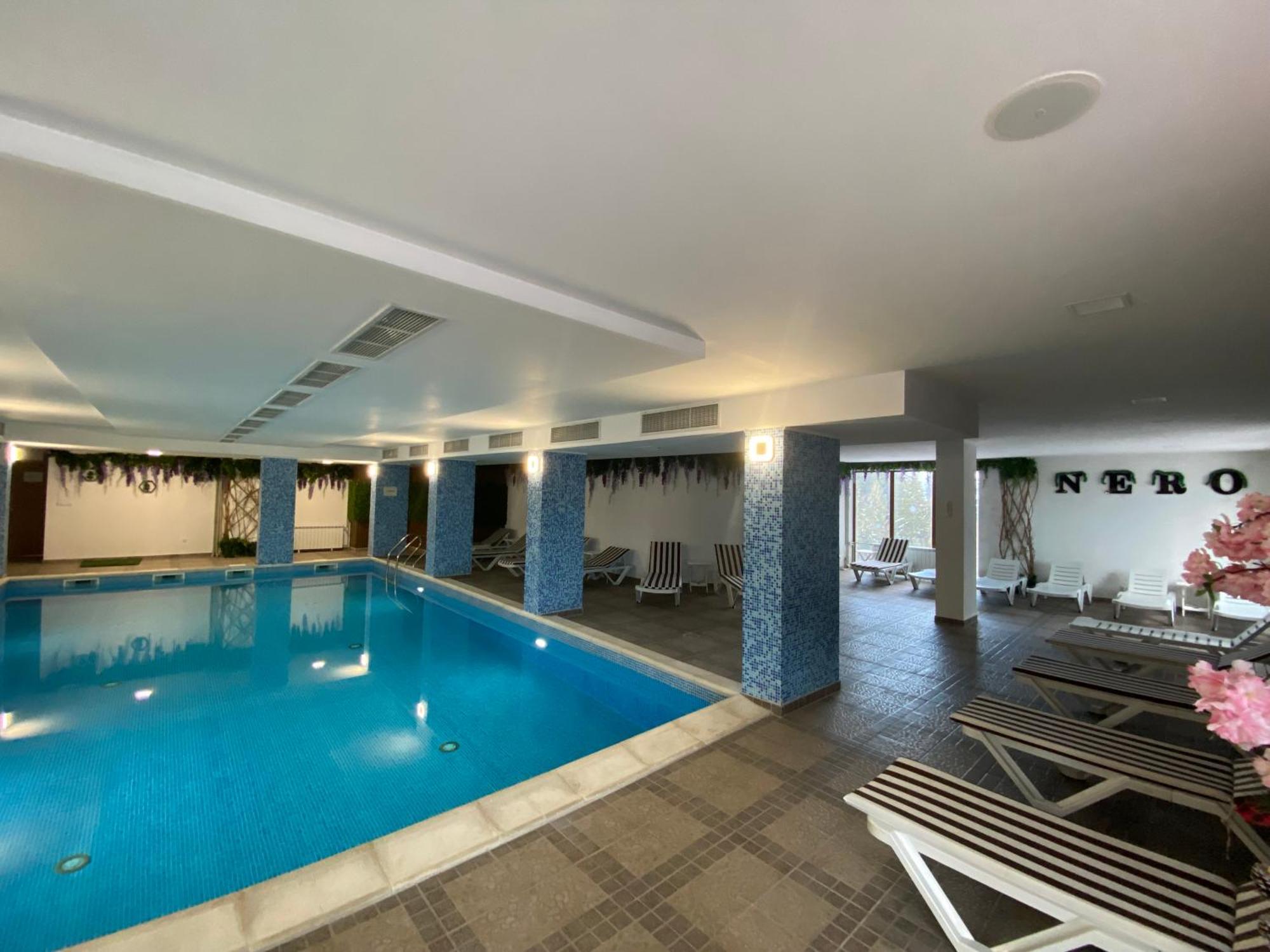 Complex Nero Aparthotel Pamporovo Exterior photo